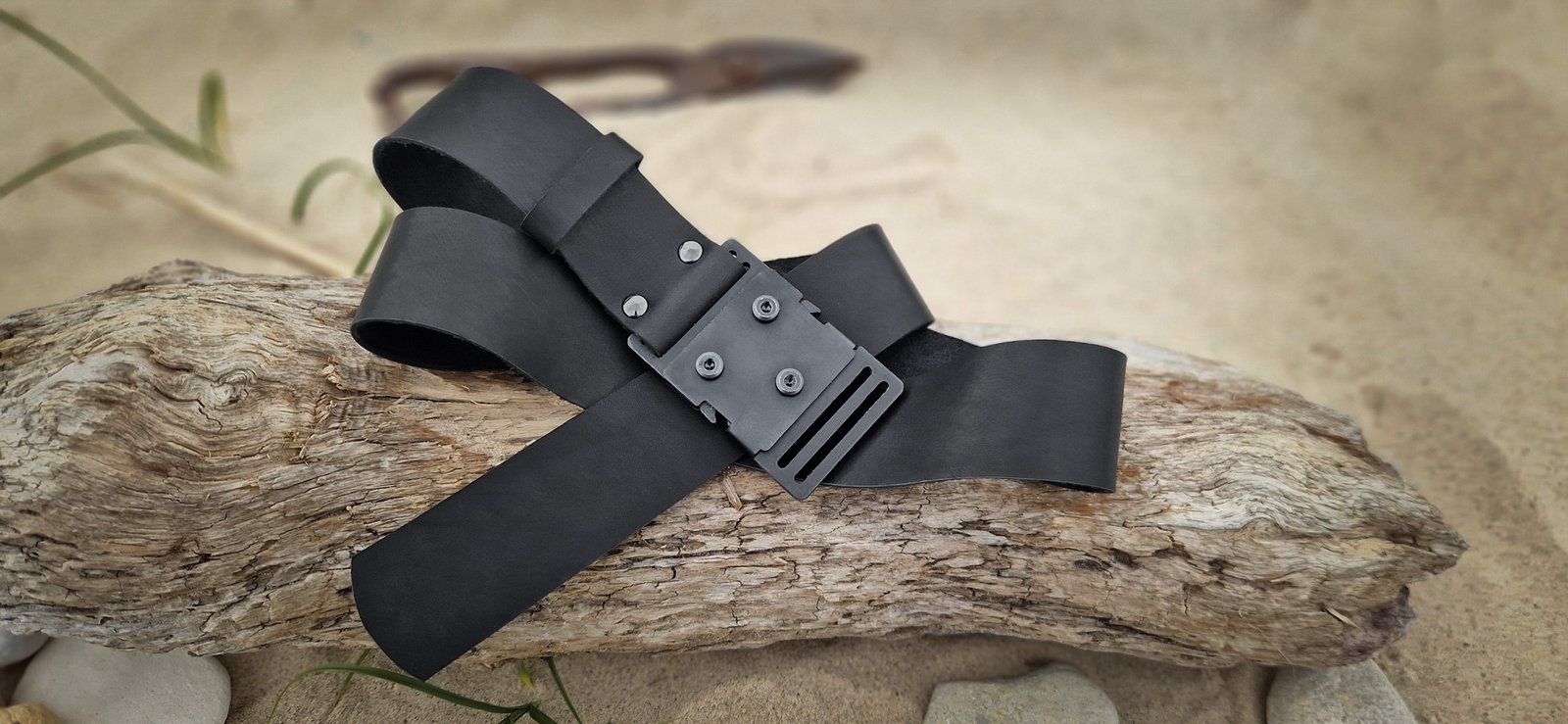 Sentinel Leather Belt – Durable Rigid Belt for Everyday Adventures